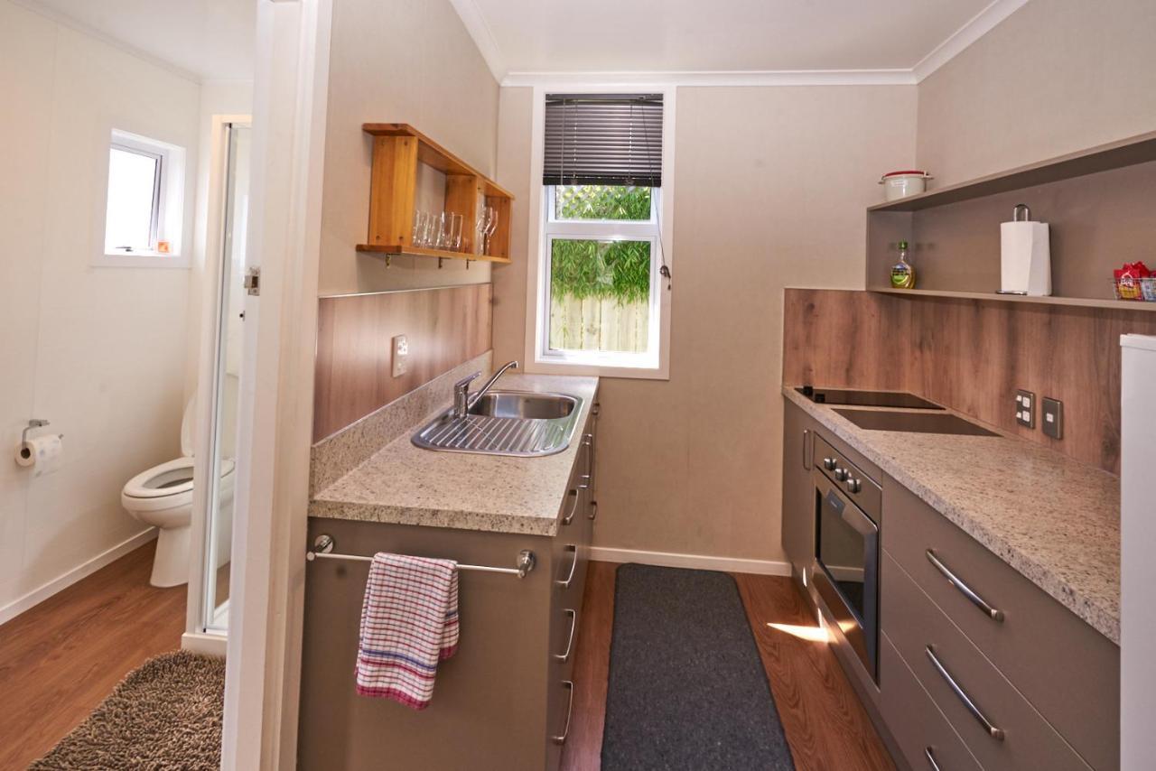 Accommodation Fiordland The Bach - One Bedroom Cottage At 226B Milford Road Te Anau Esterno foto